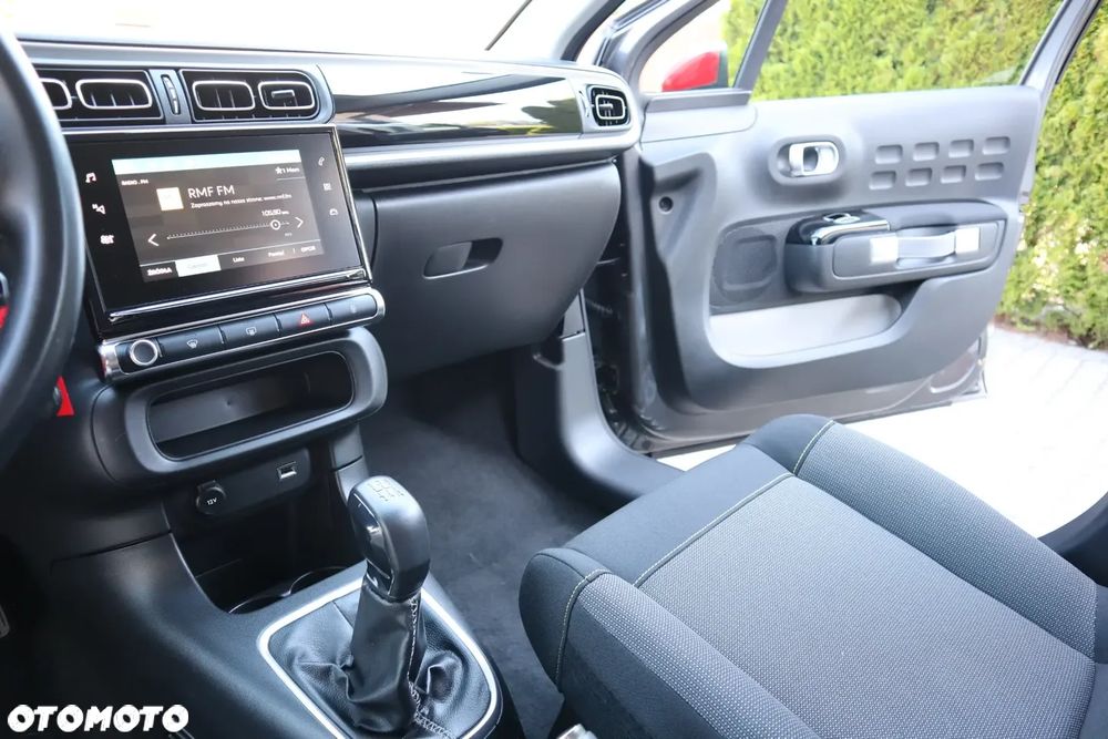 Citroën C3 Pure Tech 82 SHINE - 19