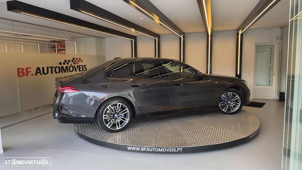 BMW i5 eDrive40 Pack Desportivo M Pro - 8