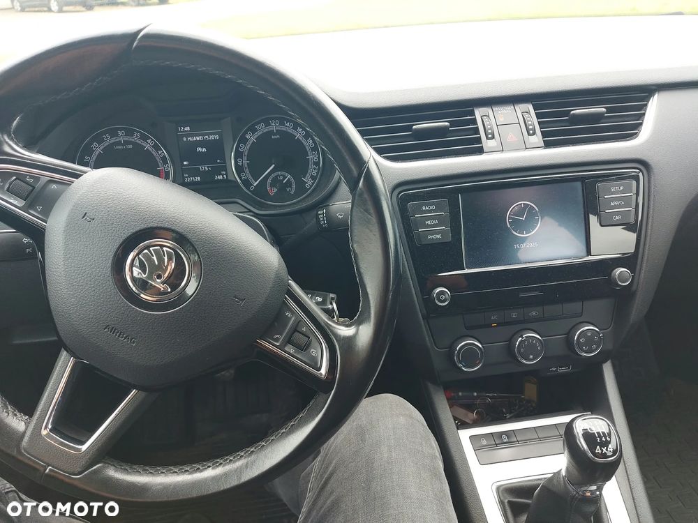 Skoda Octavia 2.0 TDI 4x4 Ambition - 11