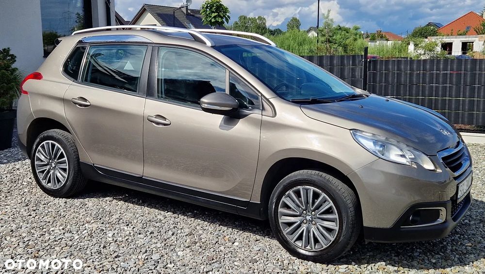 Peugeot 2008 1.2 VTi Allure - 29