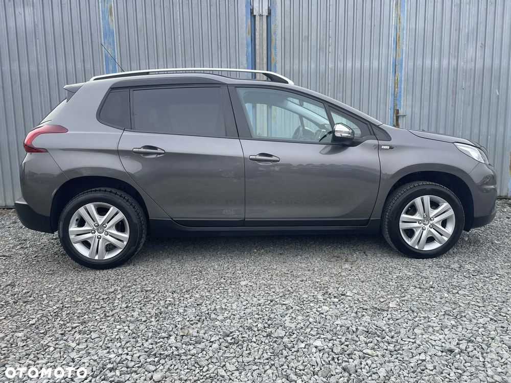 Peugeot 2008 1.2 Pure Tech GPF Style S&S - 3