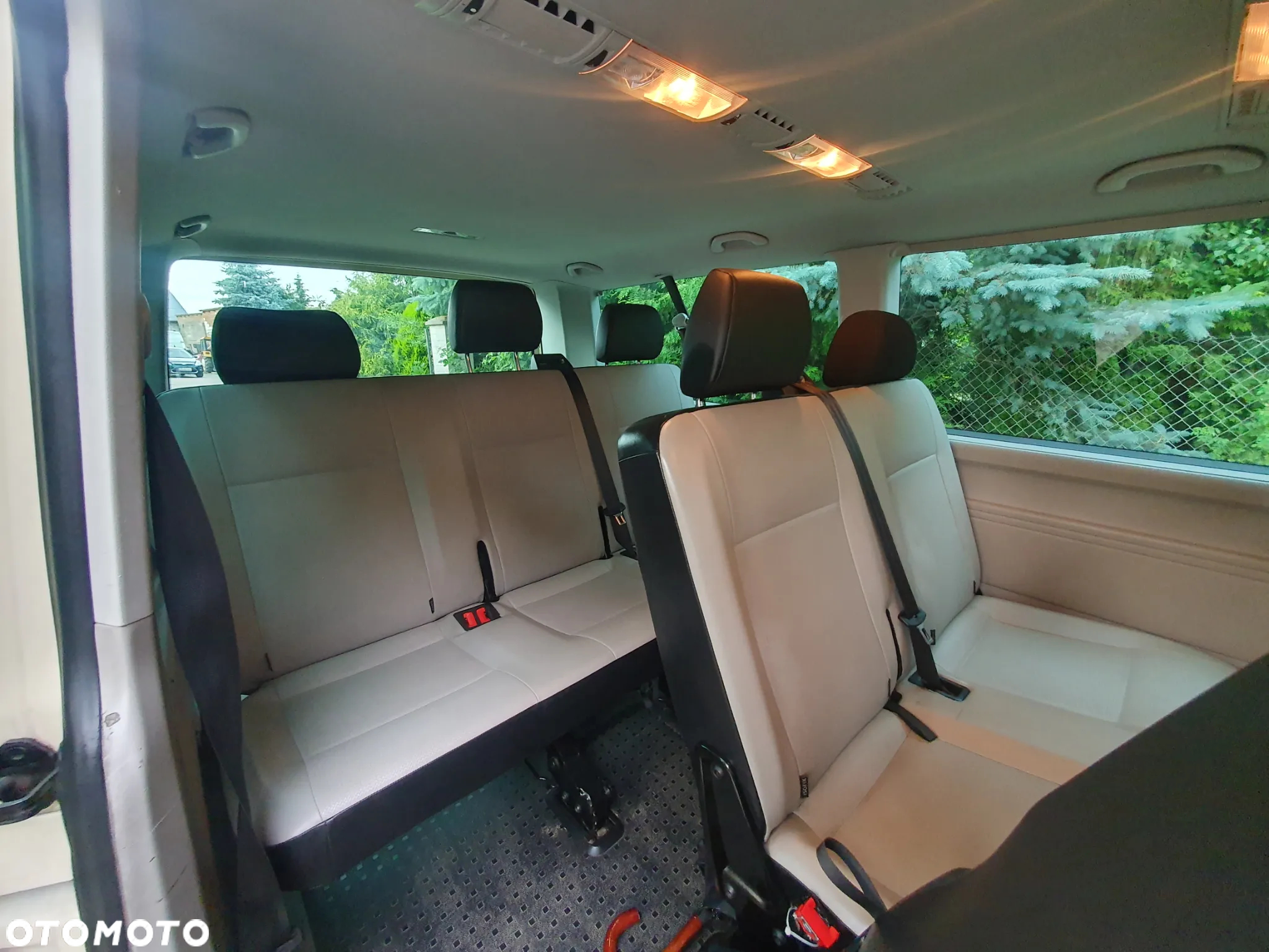 Volkswagen Caravelle 6.1 2.0 TDI L2 Comfortline - 12