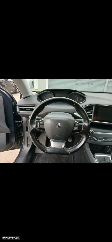 Peugeot 308 SW - 11