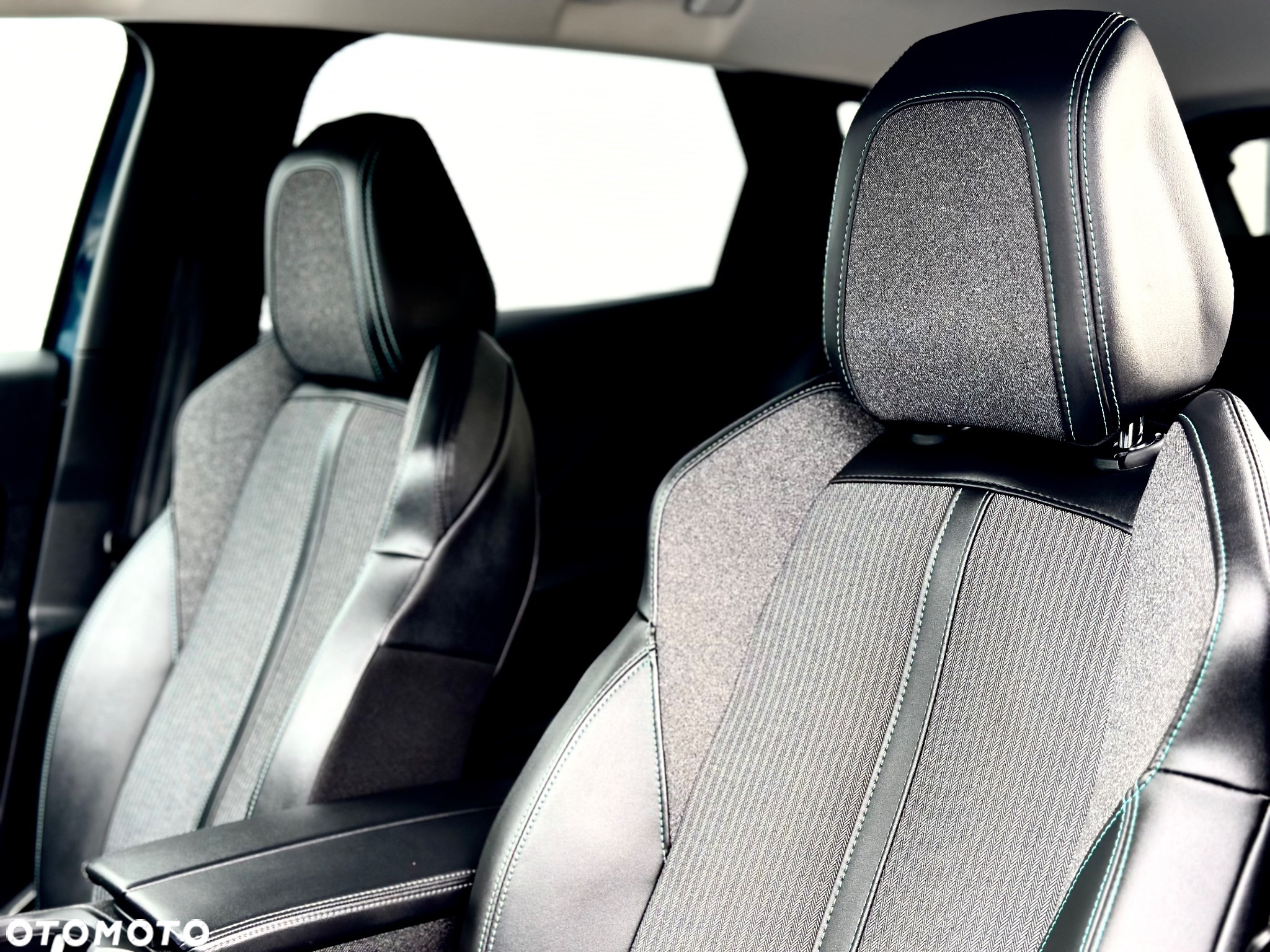 Peugeot 3008 BlueHDi 130 Stop & Start EAT8 Allure - 27