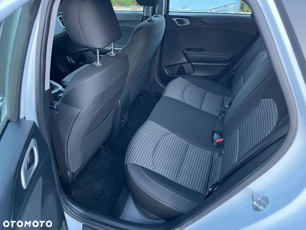 Kia Ceed 1.5 T-GDI M - 6