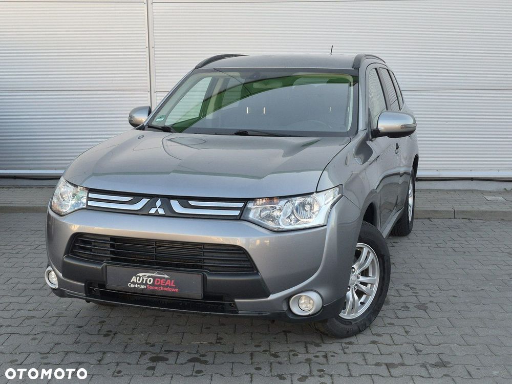 Mitsubishi Outlander - 2
