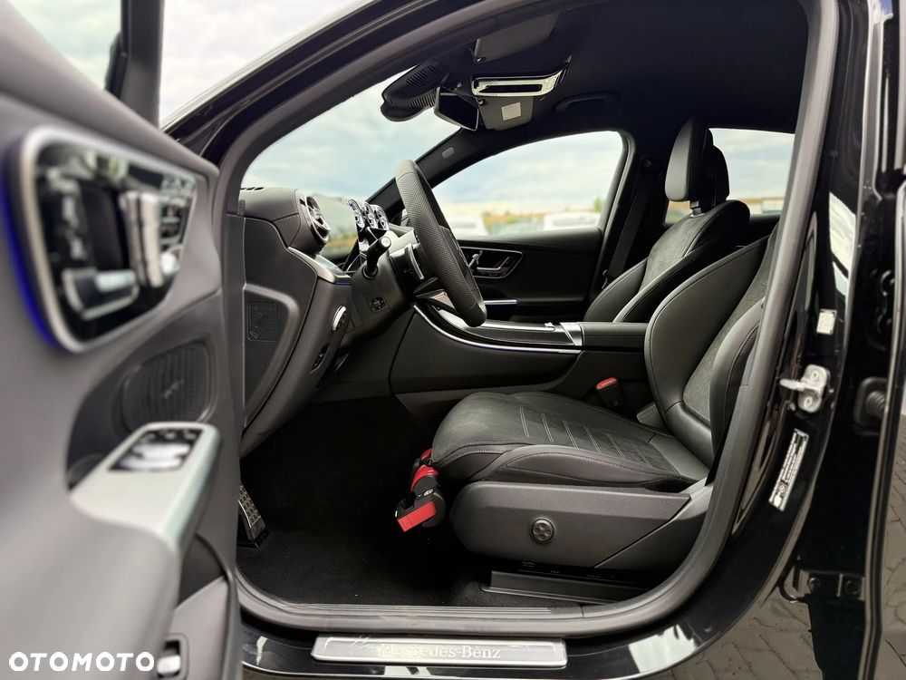 Mercedes-Benz GLC - 21