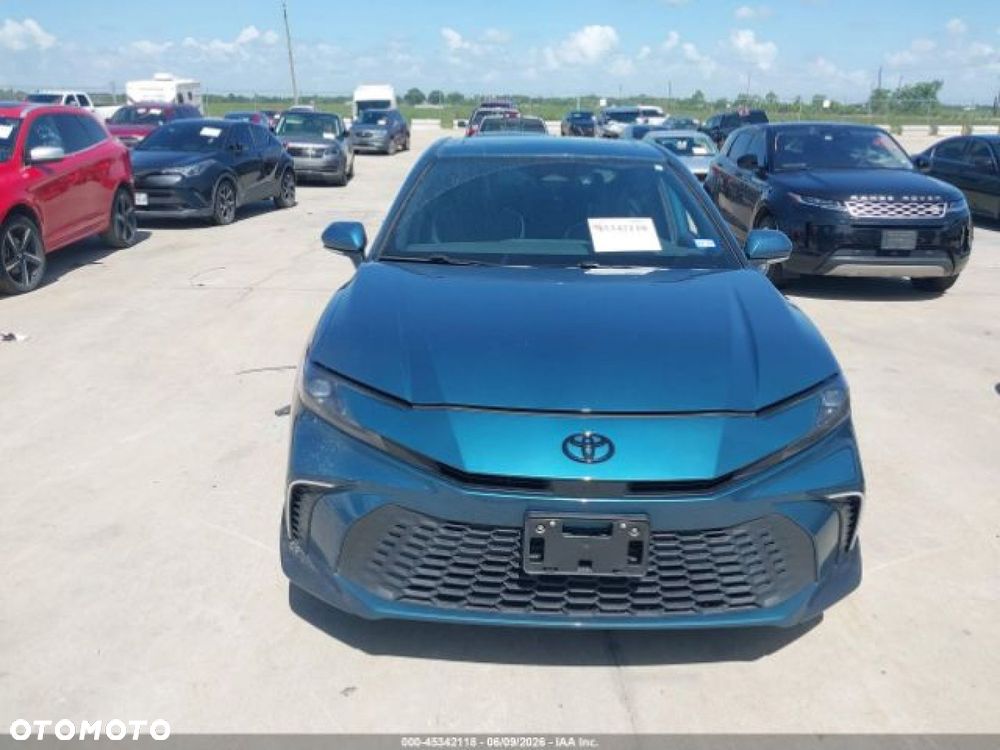 Toyota Camry - 7