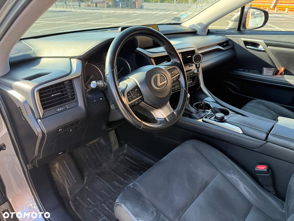 Lexus RX - 24