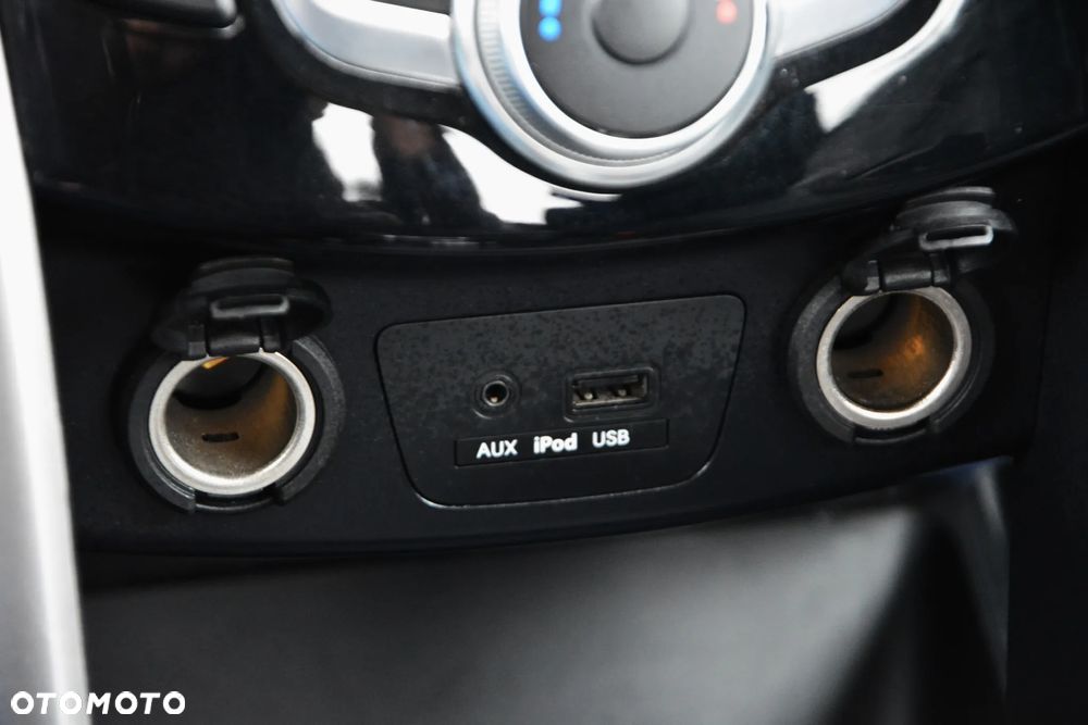 Hyundai i30 1.6 CRDI Fifa World Cup Edition - 15