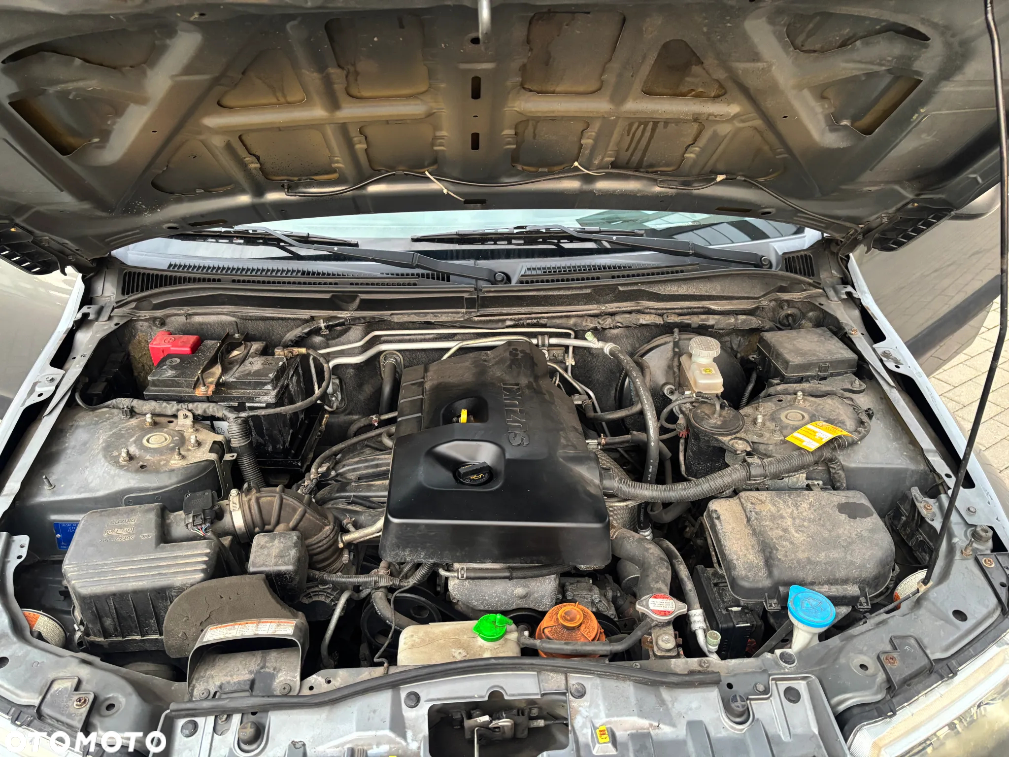 Suzuki Grand Vitara 2.0 De luxe - 28