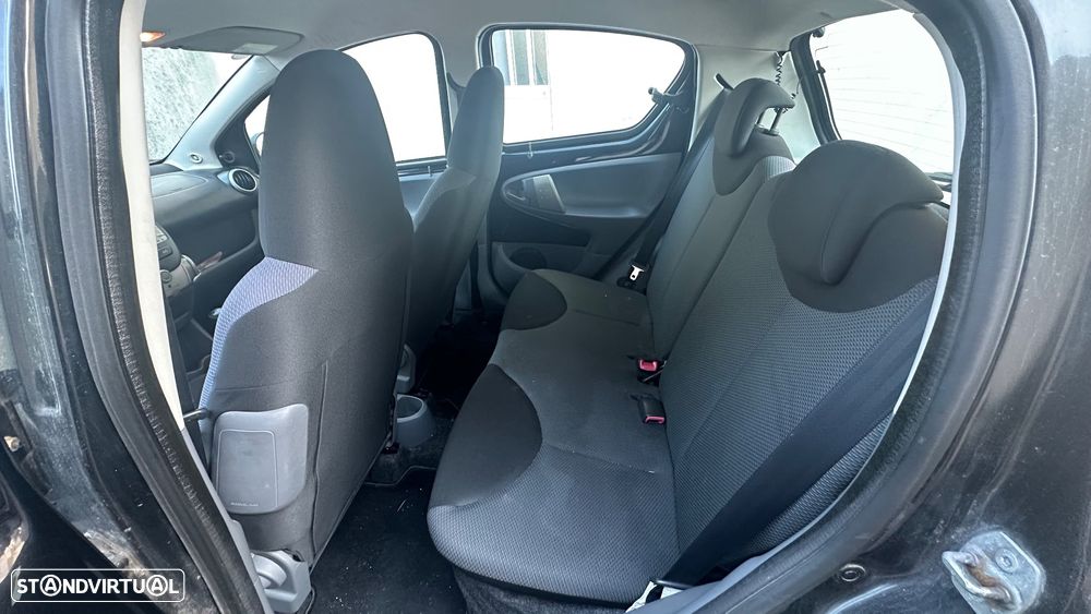 Toyota Aygo City - 8