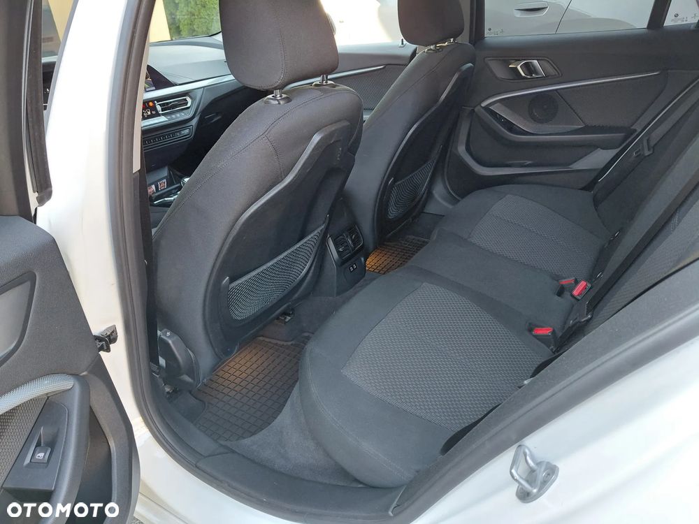 BMW Seria 1 - 23