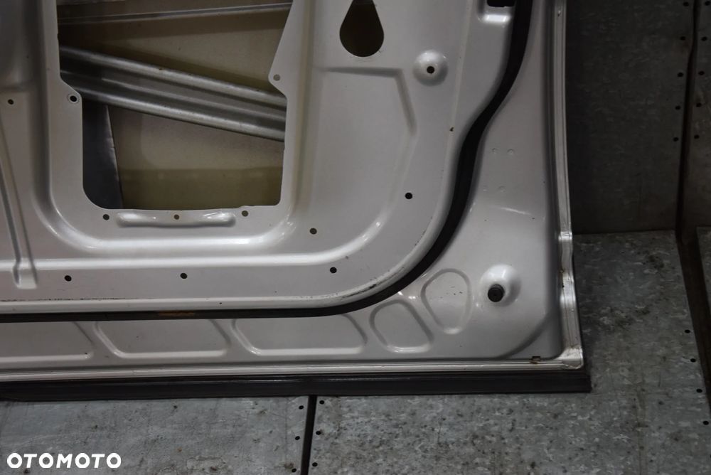 LAND ROVER FREELANDER II DRZWI PRAWE PRZÓD LISTWA - 18