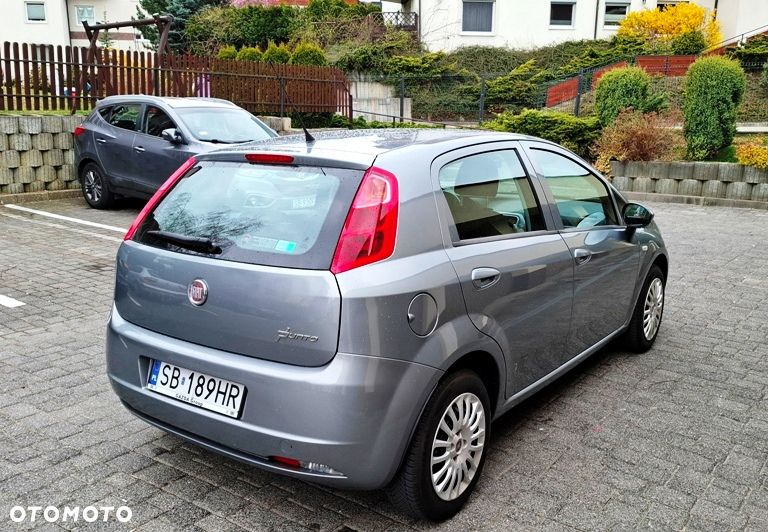 Fiat Grande Punto Actual 1.4 8V Estiva Blue&Me Euro5 - 34