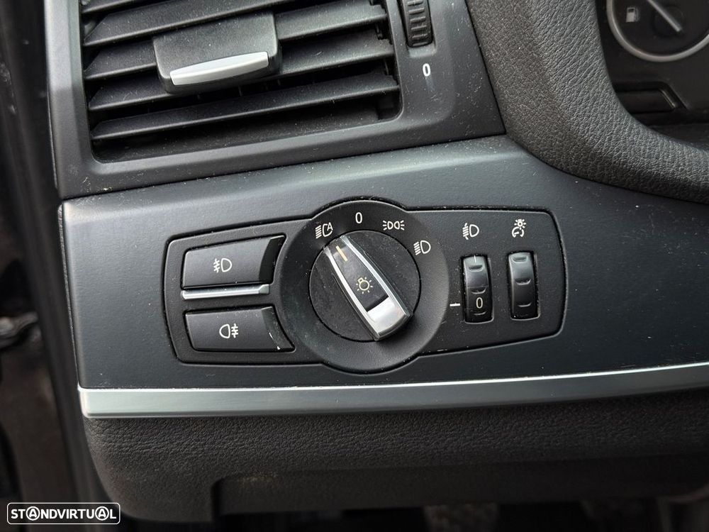 BMW X3 20 d xDrive — fotografia 12