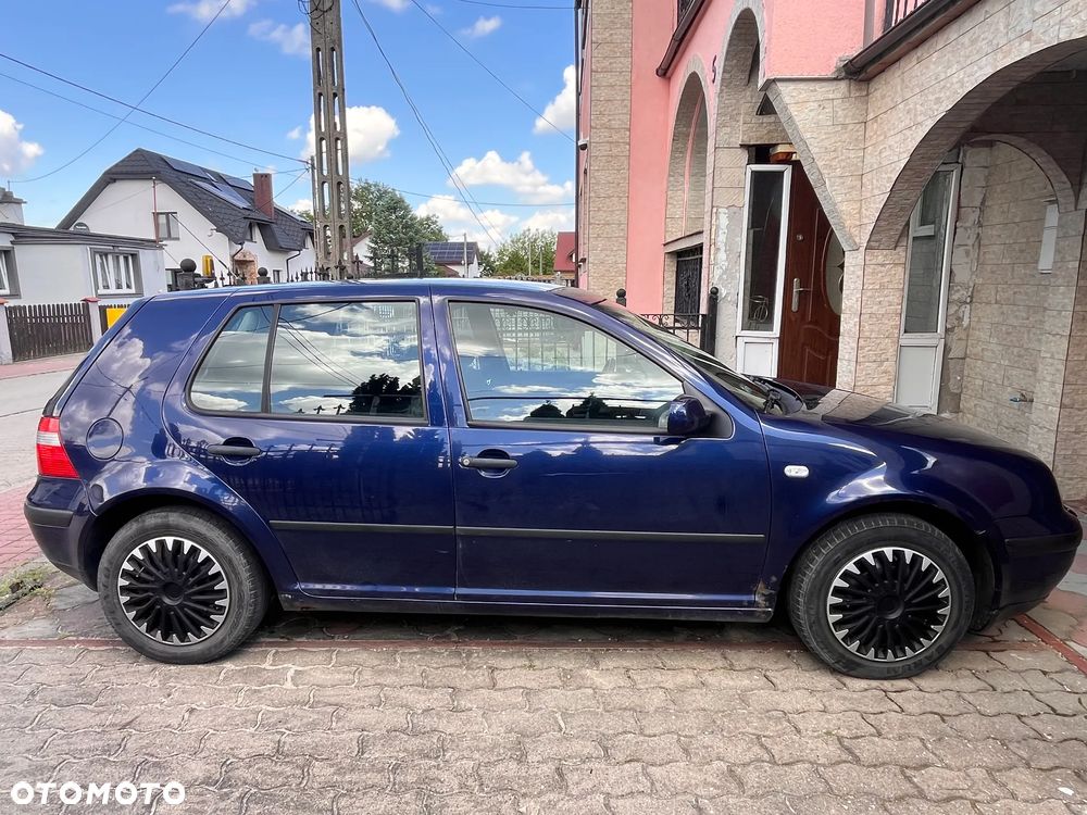 Volkswagen Golf - 3