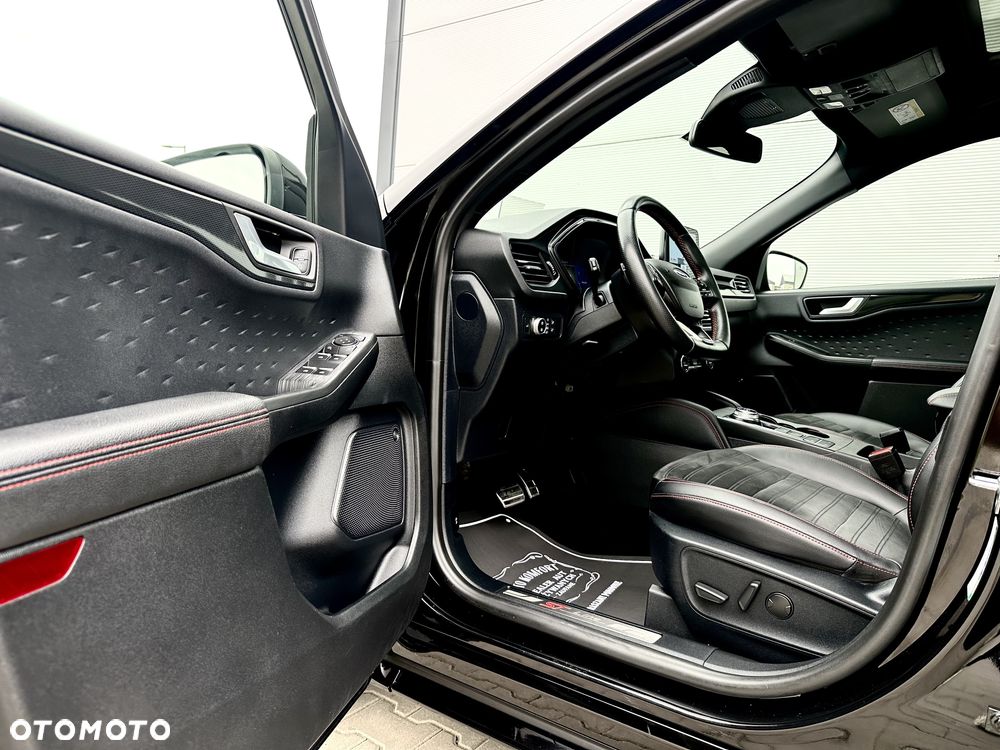 Ford Kuga 2.0 EcoBlue 4x4 ST-LINE X - 24