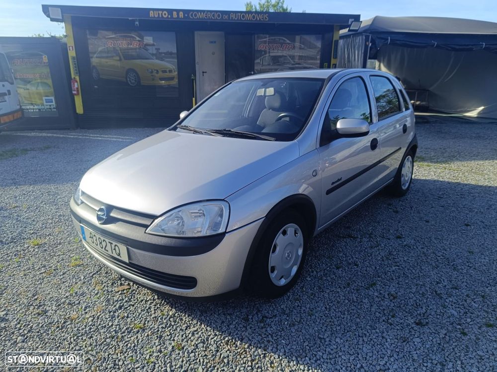 Opel Corsa 1.2 16V Confort - 2