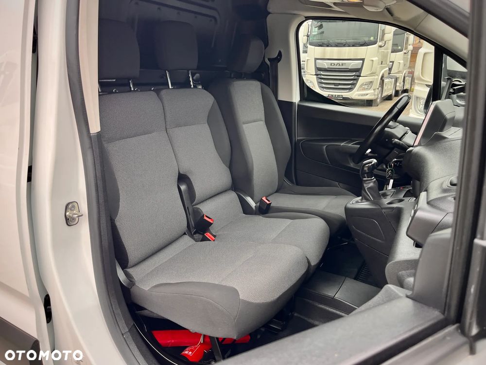 Citroën BERLINGO LONG / 3 OSOBY / BOGATE WYPOSAŻENIE / SALON POLSKA / BEZWYPADKOWY / DOSTĘPNE 15 SZTUK - 13