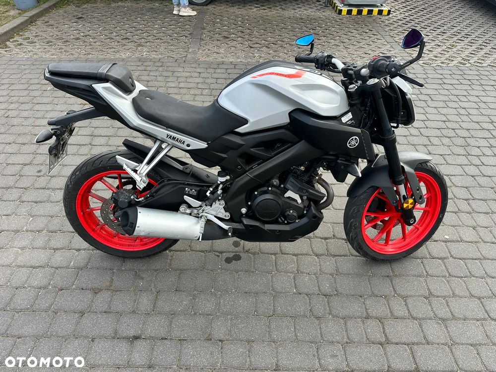 Yamaha MT - 5