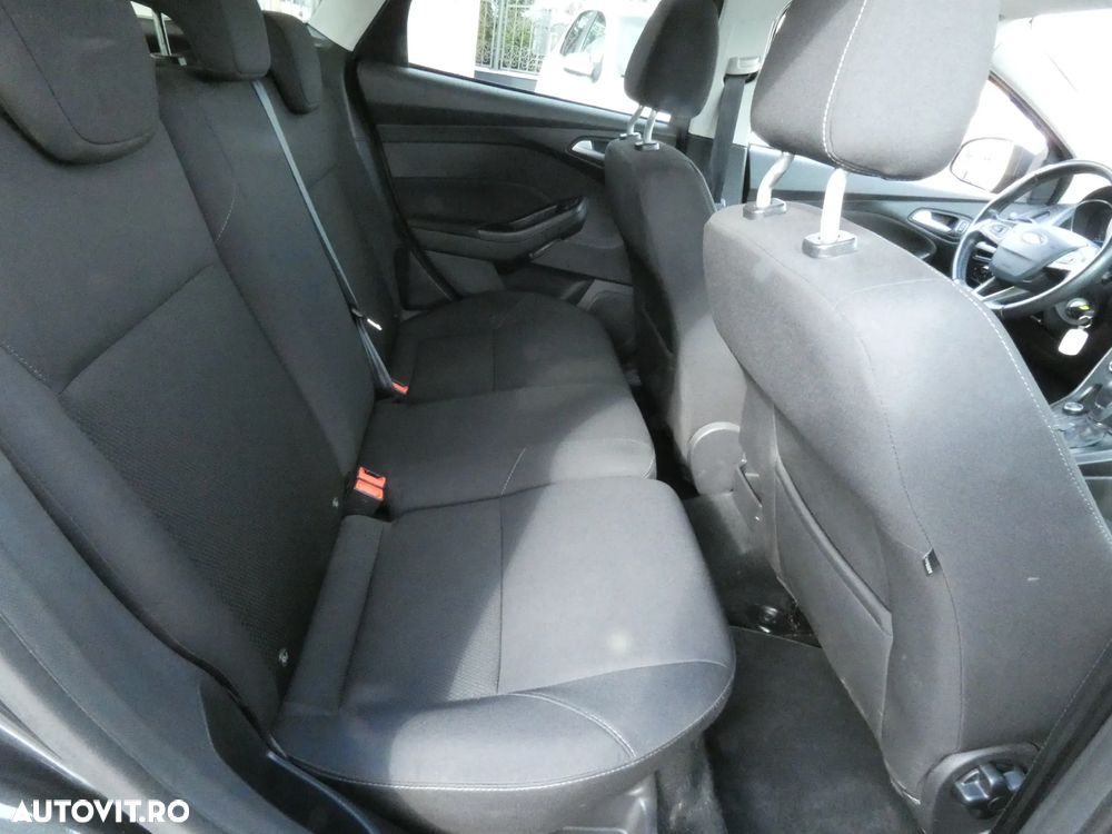 Ford Focus 1.5 TDCi Powershift Titanium - 18