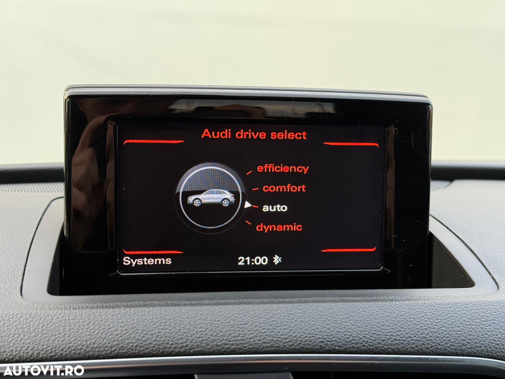 Audi Q3 2.0 TDI Quattro Stronic Design - 11