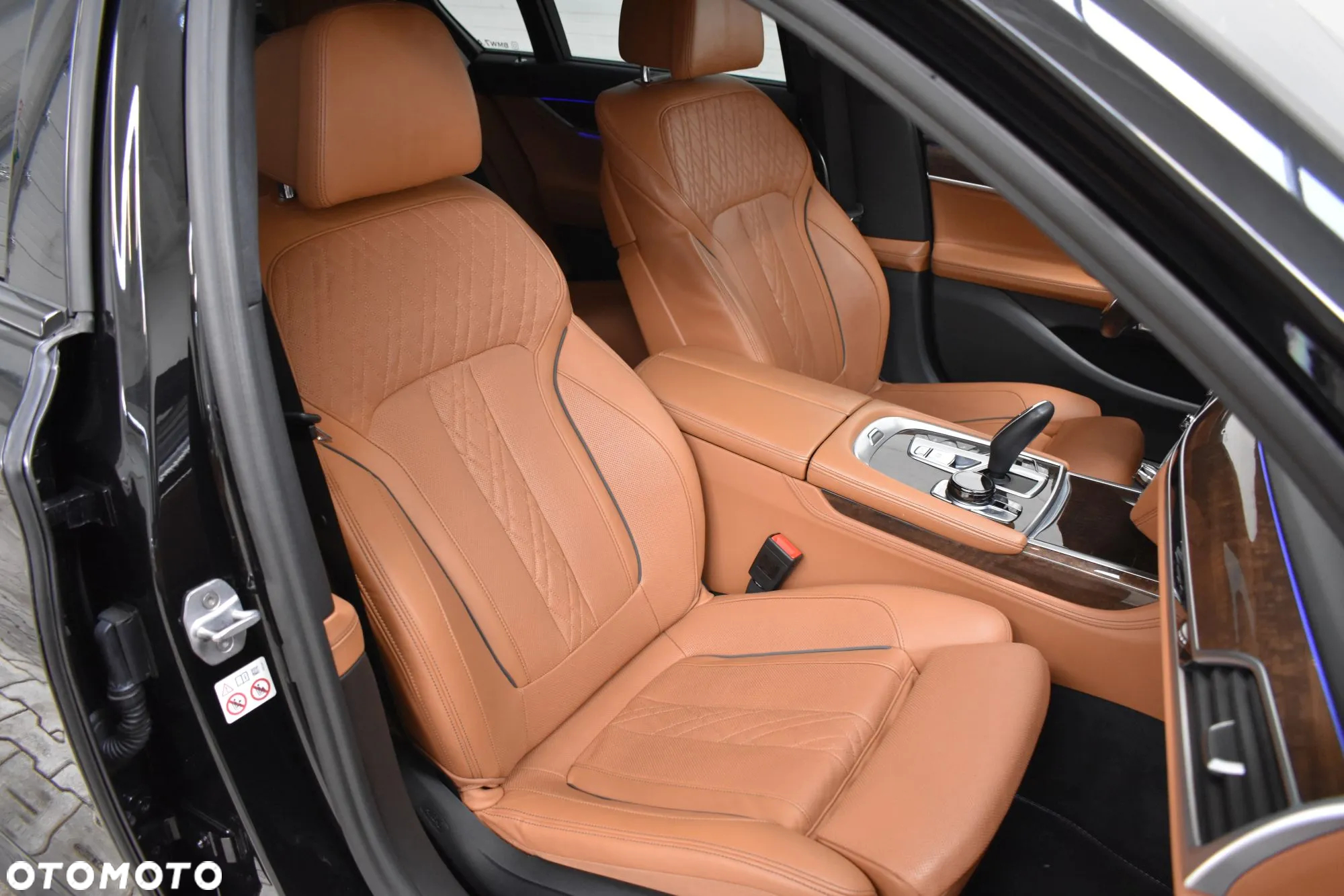 BMW Seria 7 740e iPerformance - 7