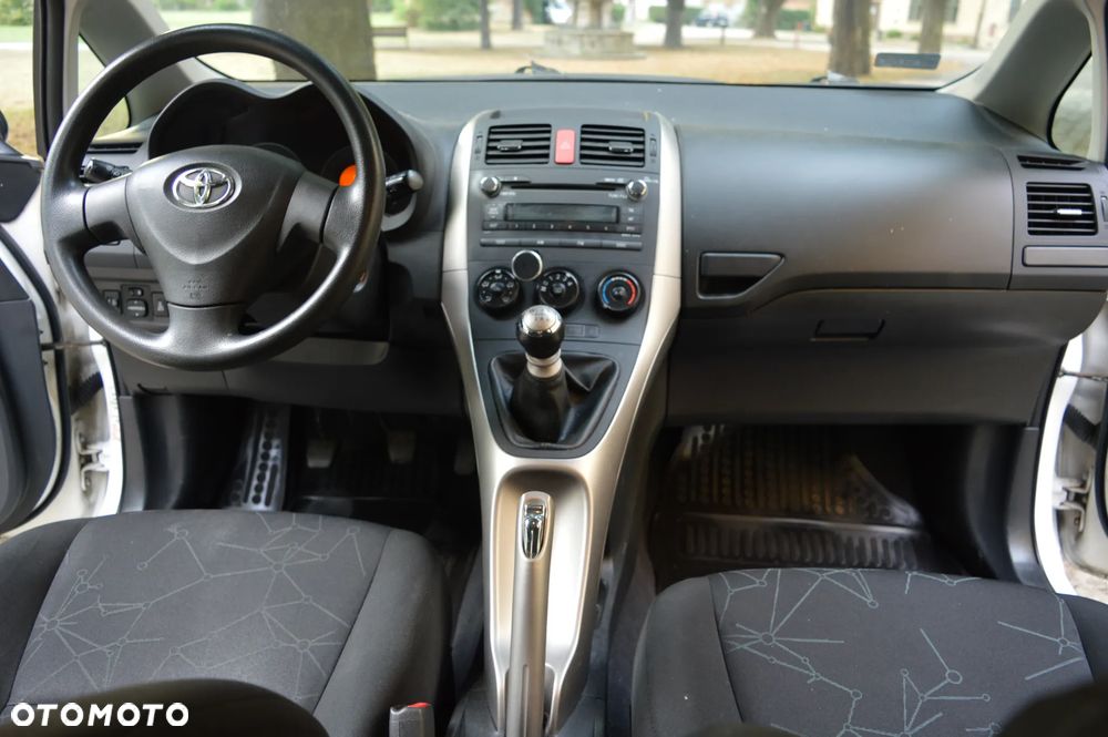 Toyota Auris 1.4 D-4D Luna - 14