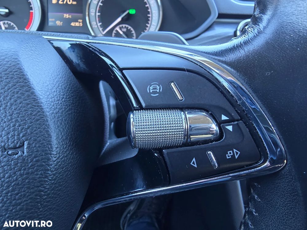 Skoda Superb 2.0 TDI DSG Style - 25