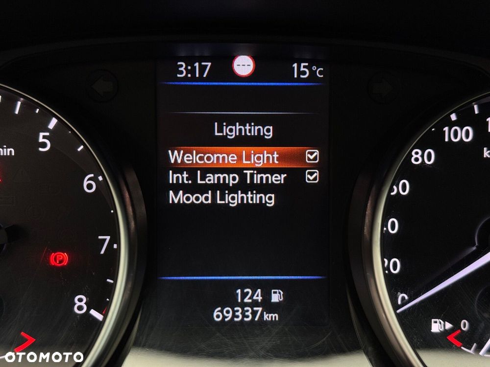 Nissan Qashqai 1.3 DIG-T N-Connecta - 33