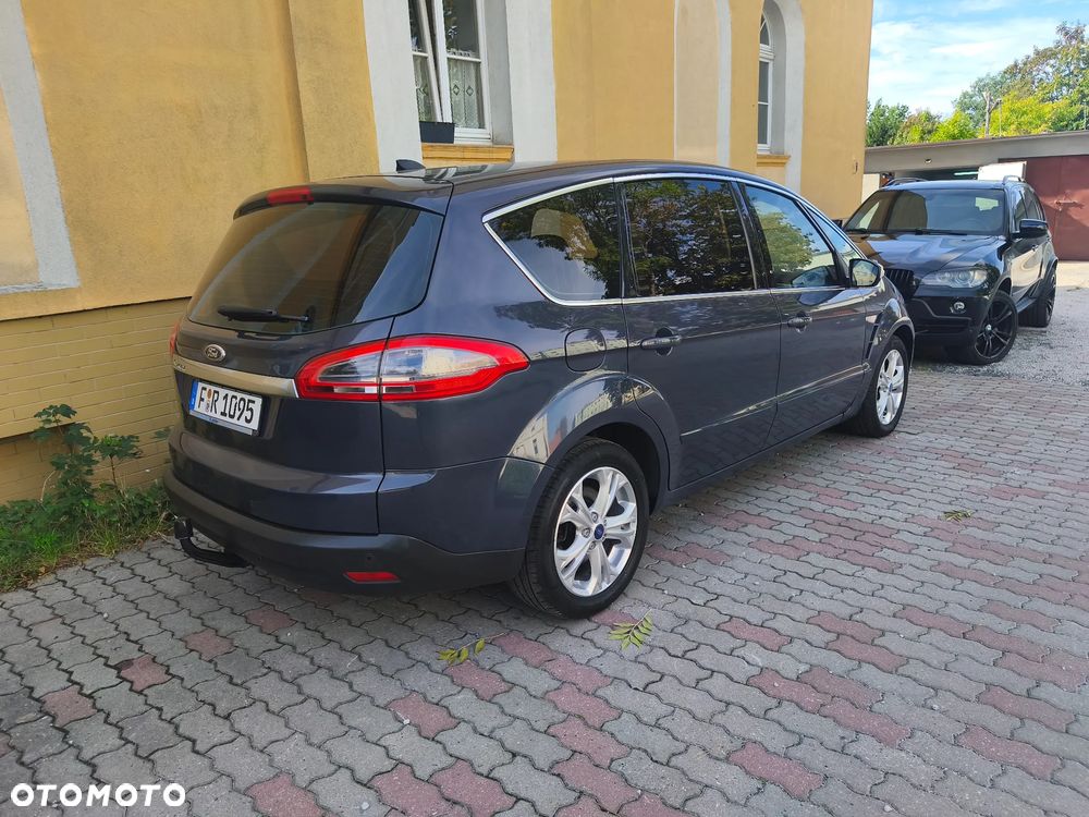 Ford S-Max 2013 photo 2