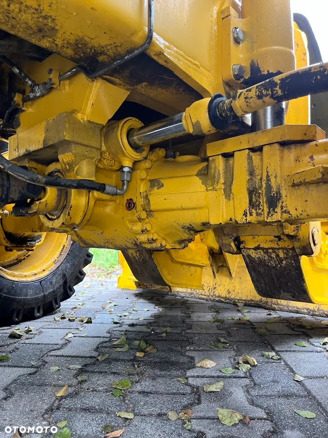 Komatsu 98MR - 11