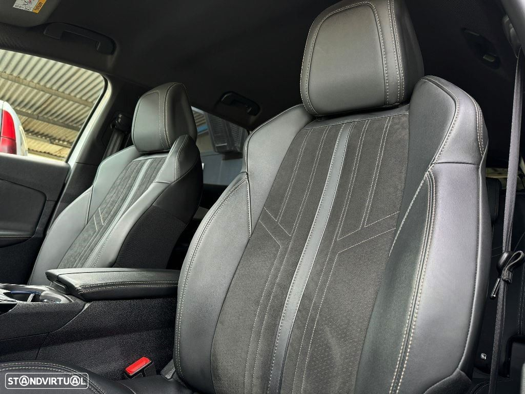 Peugeot 3008 1.5 BlueHDi GT Line EAT8 - 42
