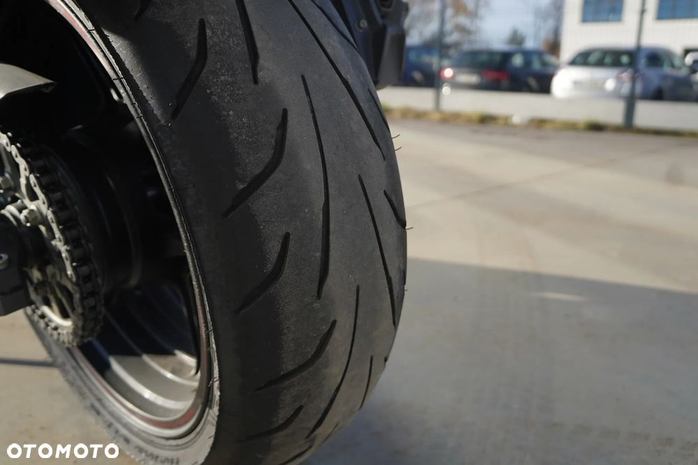 Kawasaki Ninja 1000 SX - 22