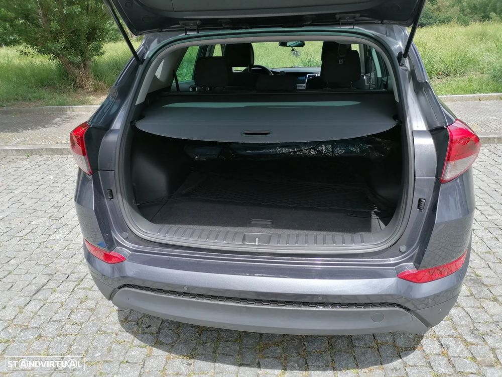 Hyundai Tucson 1.7 CRDi Executive - 11