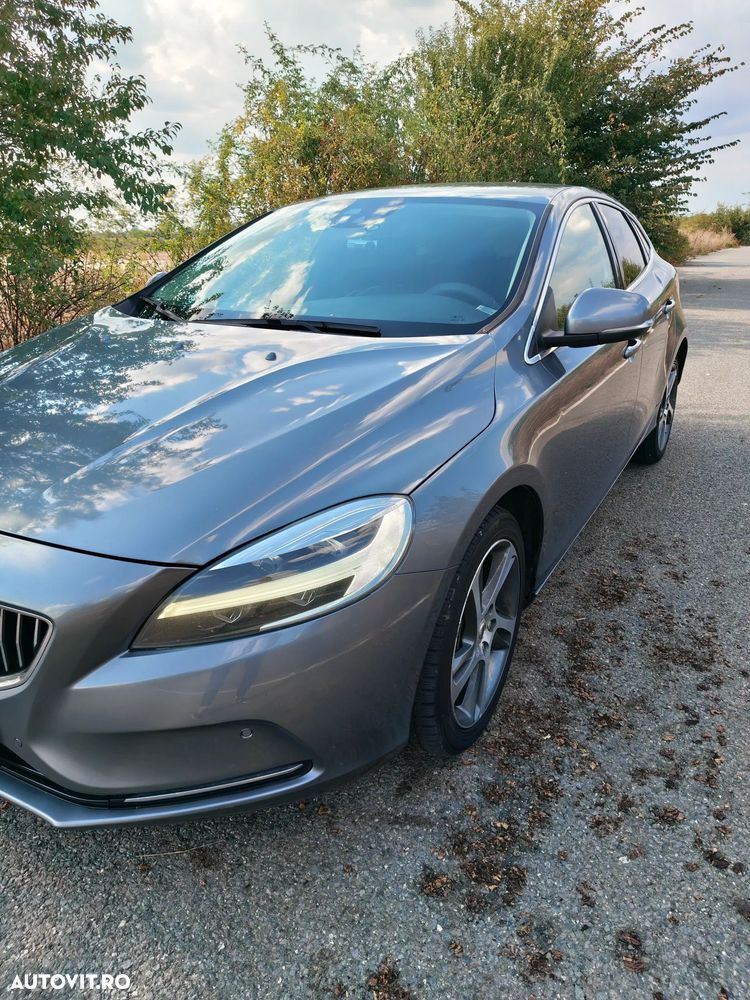 VOLVO V40 2017 — imagine 10