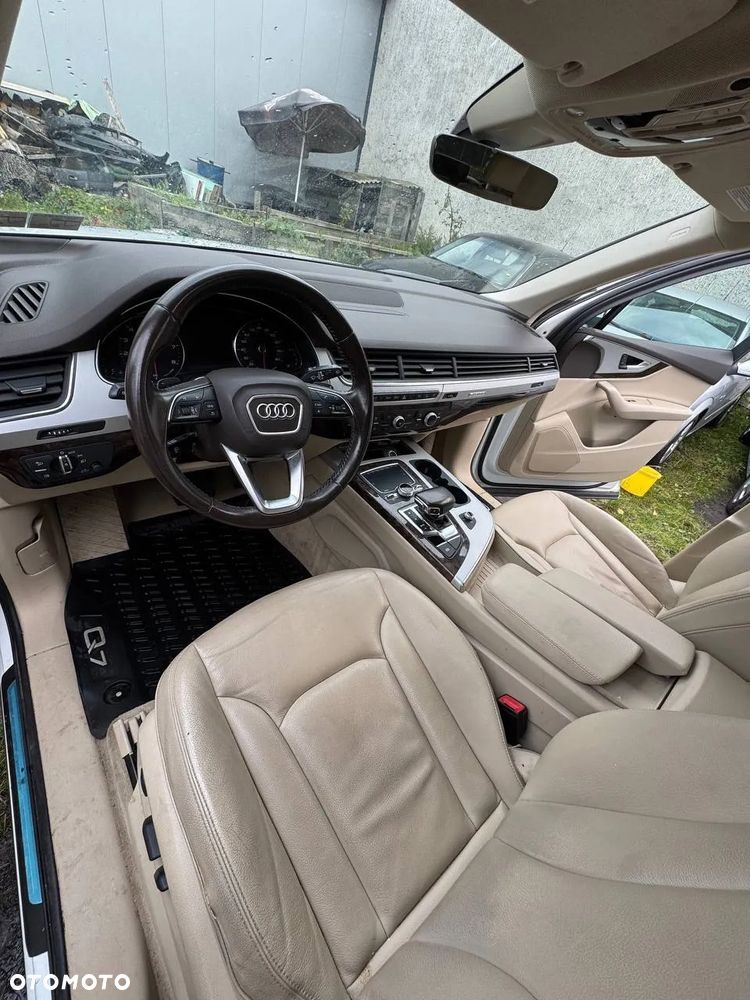 Audi Q7 - 13