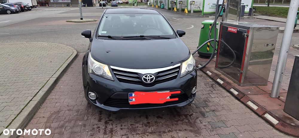 Toyota Avensis 1.8 Premium - 4