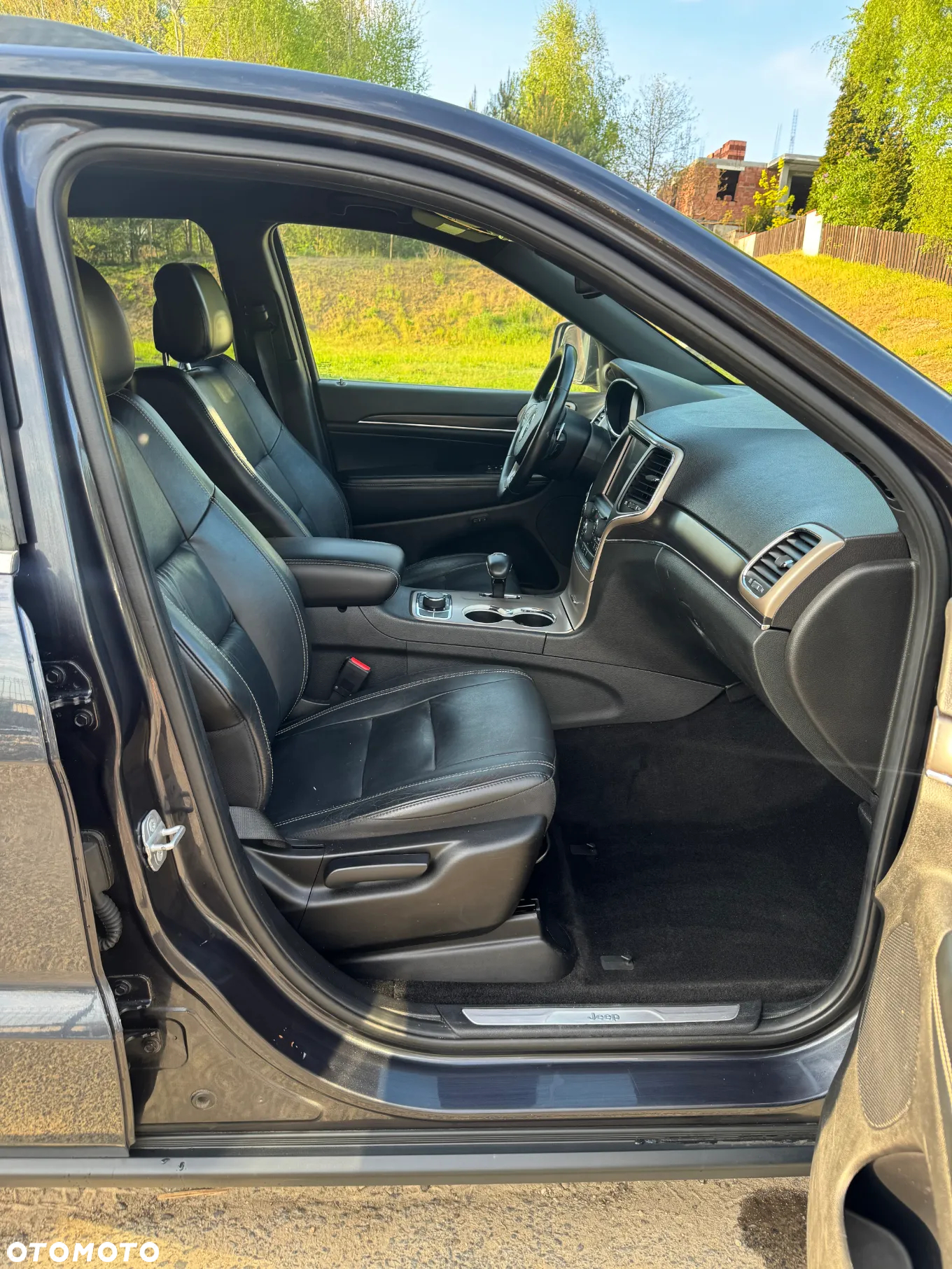 Jeep Grand Cherokee - 17