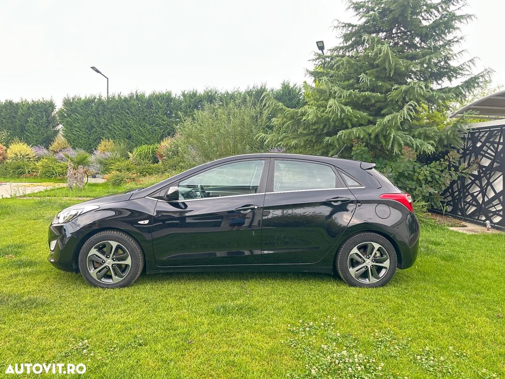 Hyundai i30 1.6 CRDI blue Style - 13