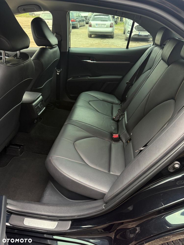 Toyota Camry 2.5 Hybrid Executive CVT - 19