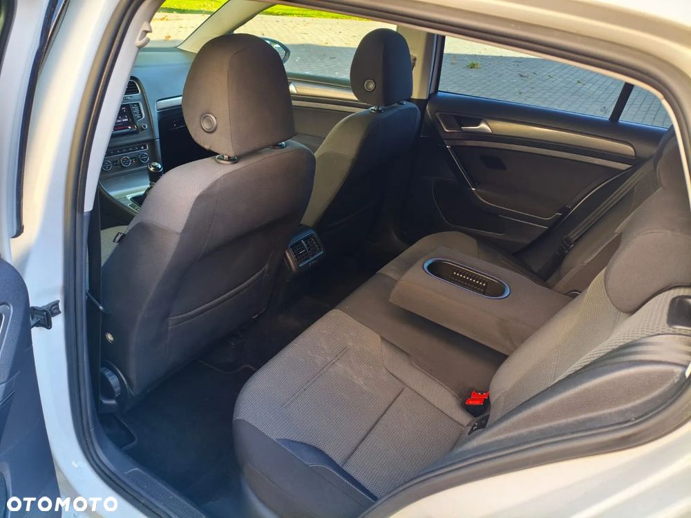 Volkswagen Golf 1.6 TDI BlueMotion Technology Cup - 38