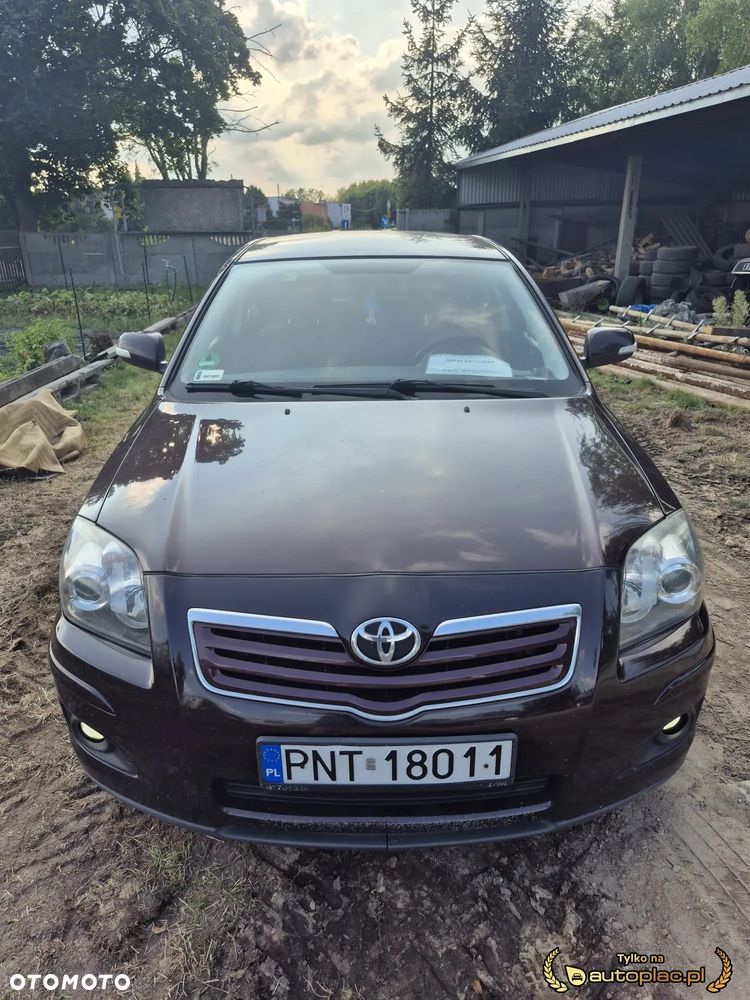 Toyota Avensis 2.0 D-4D Luna - 1