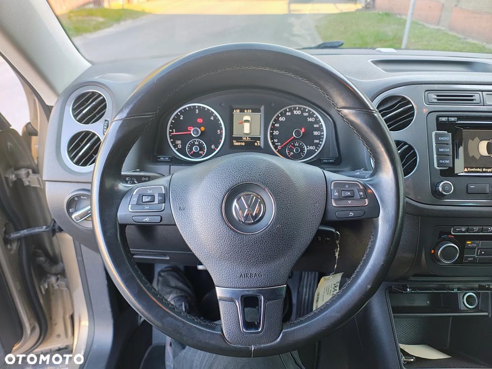 Volkswagen Tiguan - 19