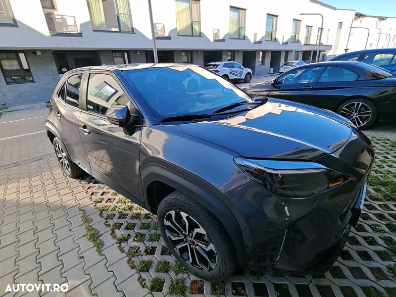 Toyota Yaris Cross 1.5 VVT-i HSD 4x2 Exclusive Elegant - 5
