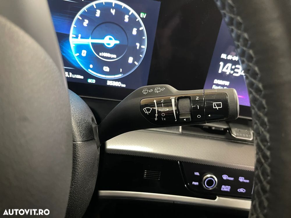 Kia Sportage 1.6 T-GDI PHEV 6AT 4x4 Business Line - 28