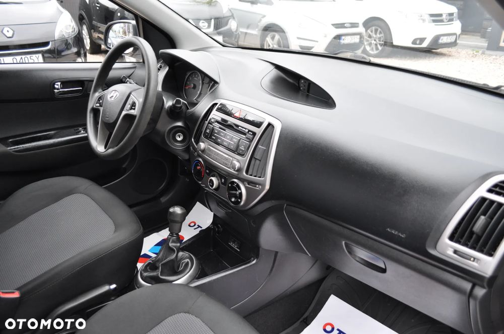 Hyundai i20 1.2 Fifa World Cup Edition - 15