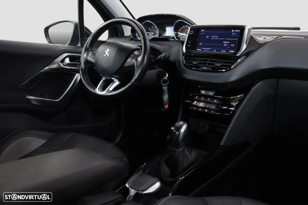 Peugeot 2008 1.2 PureTech Allure - 6