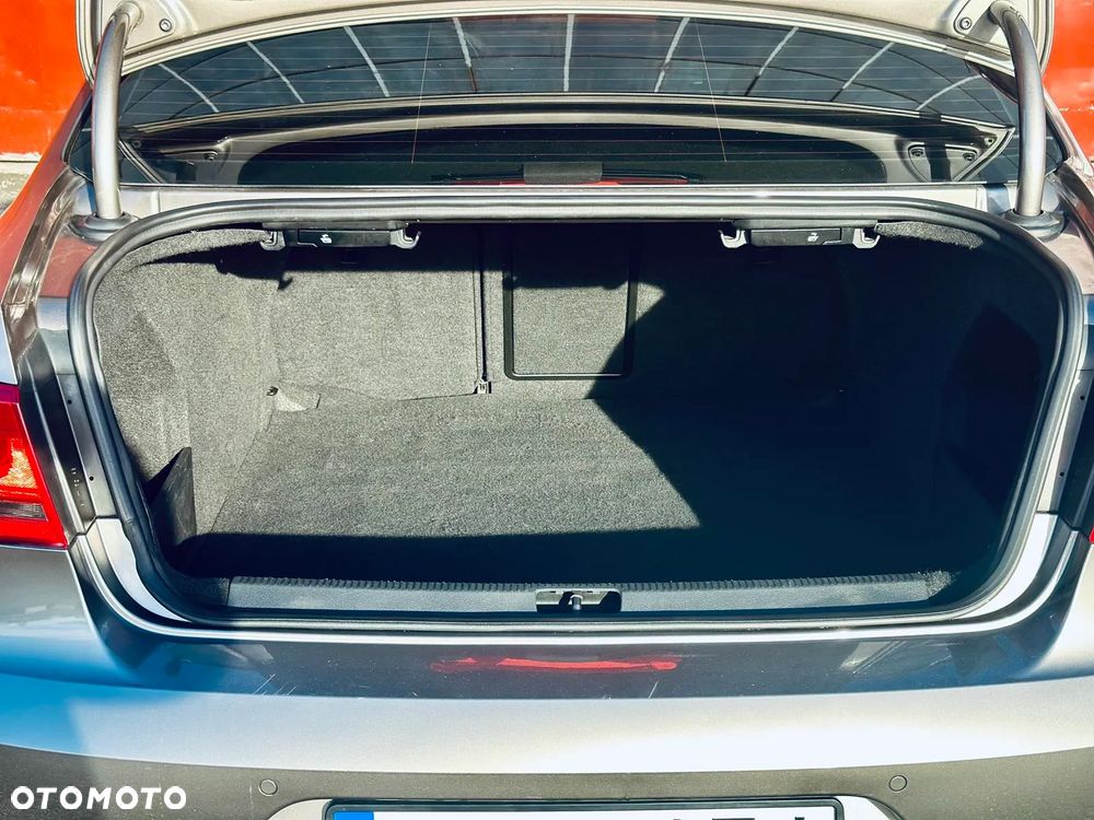Volkswagen Passat 1.8 TSI BMT Highline - 24